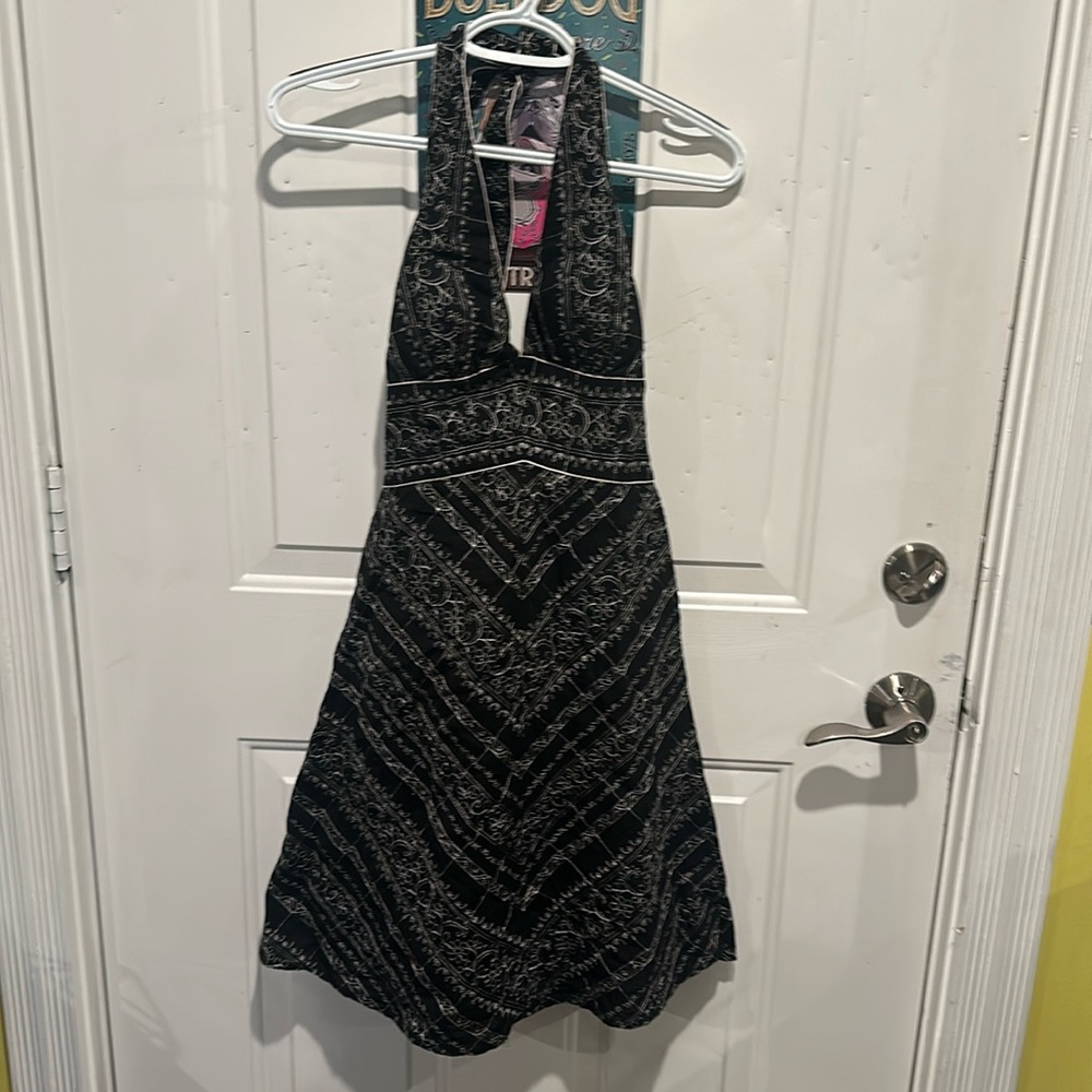WHITE HOUSE BLACK MARKET Dress Floral Embroidered A-Line Mini Halter Black